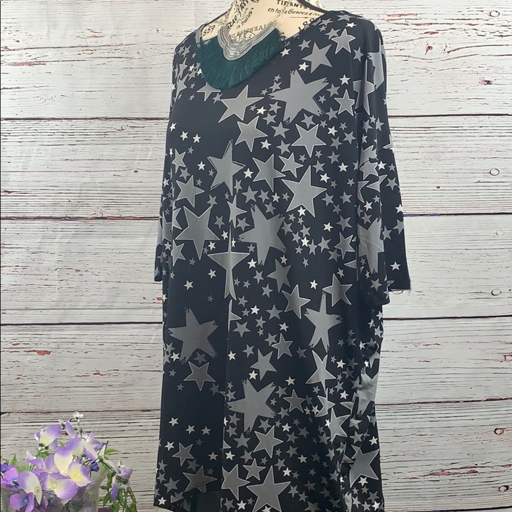 🌹🗯 PULLOVER ROUND NECKLINE STARS TUNIC SHIRT